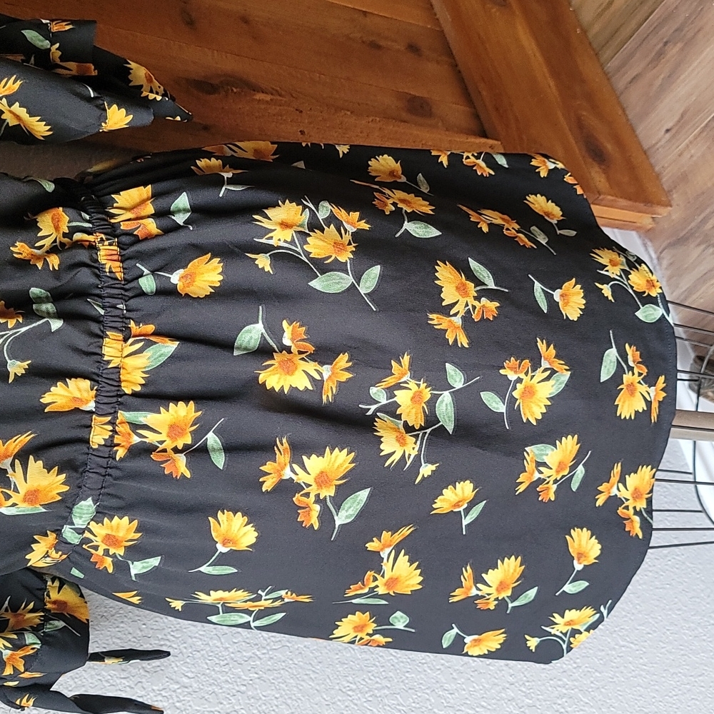 Floral Dress Size Large - Picture 8 of 10